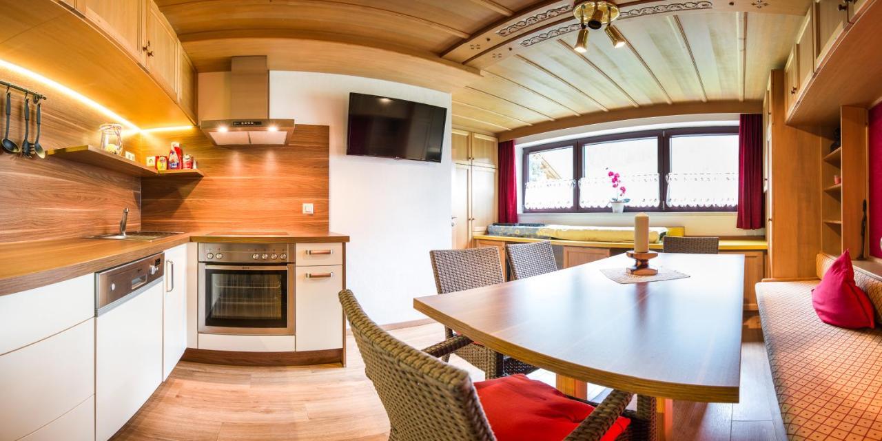 Pension Gulla - Ferienhaus Appartements B&B Neustift im Stubaital Ngoại thất bức ảnh
