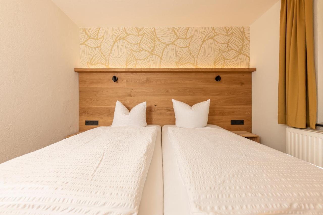 Pension Gulla - Ferienhaus Appartements B&B Neustift im Stubaital Ngoại thất bức ảnh