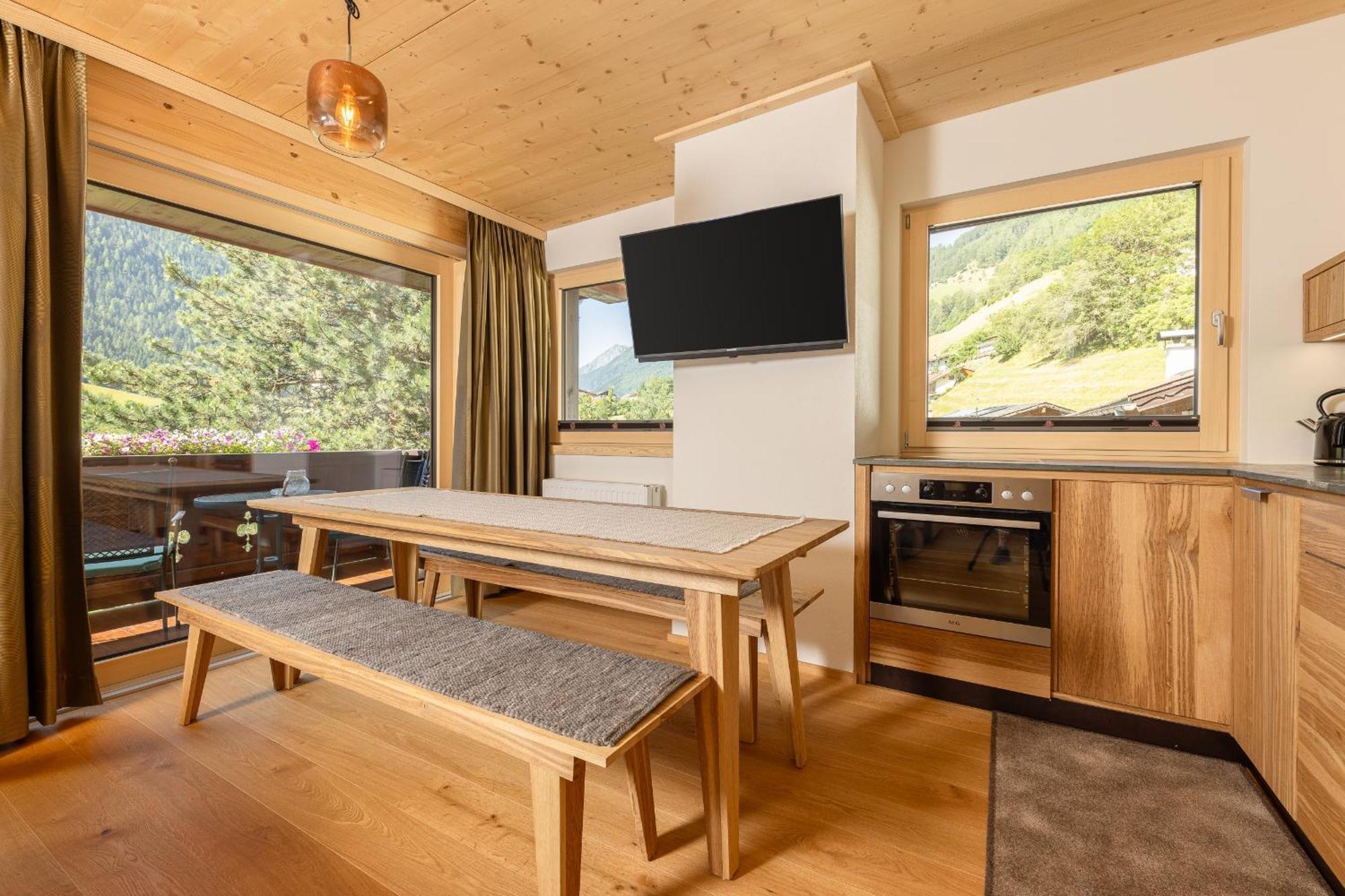 Pension Gulla - Ferienhaus Appartements B&B Neustift im Stubaital Ngoại thất bức ảnh