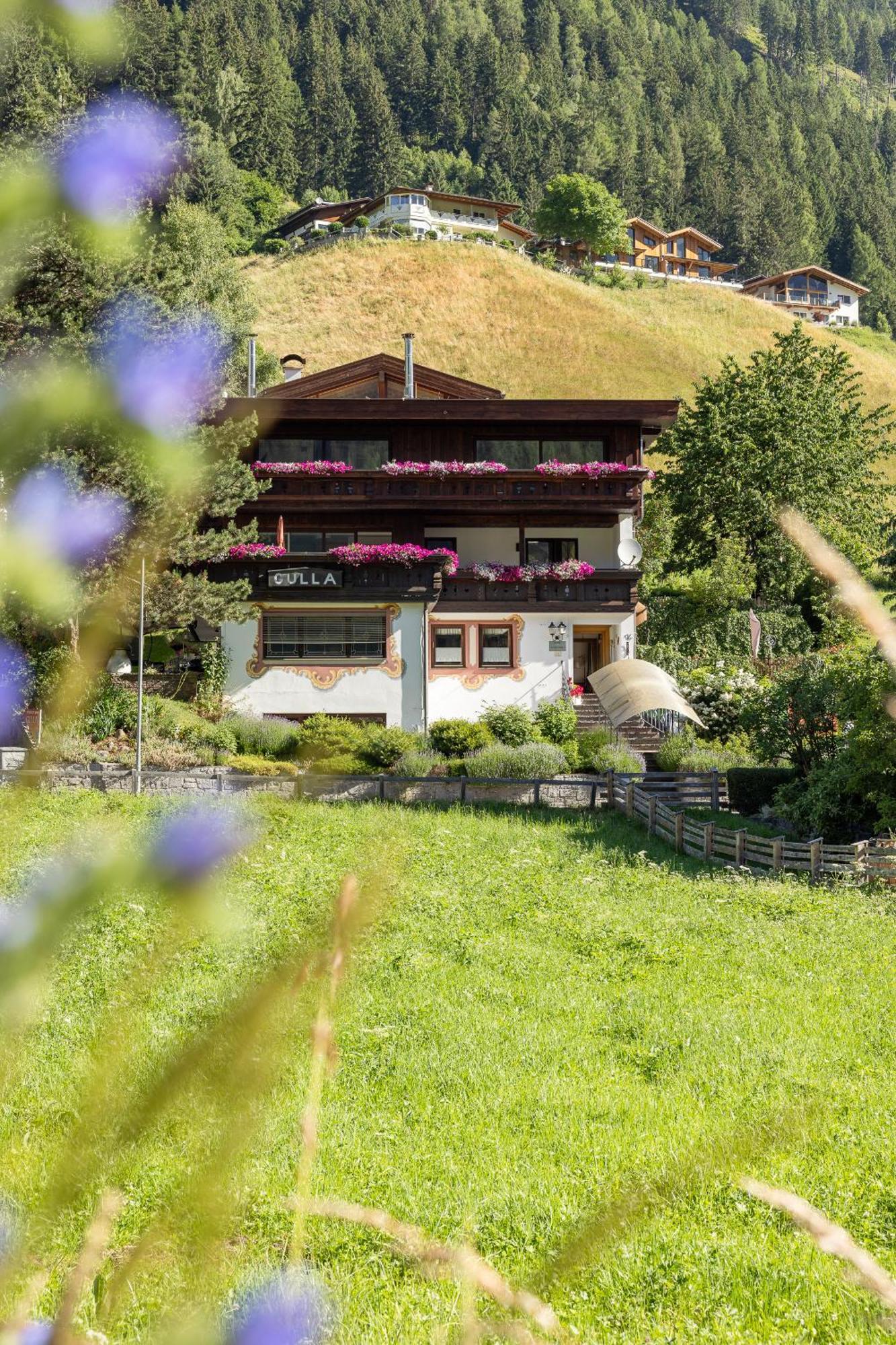 Pension Gulla - Ferienhaus Appartements B&B Neustift im Stubaital Ngoại thất bức ảnh